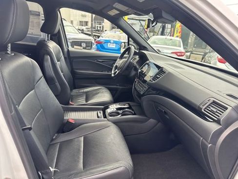 Certified 2019 Honda Passport Touring image 20