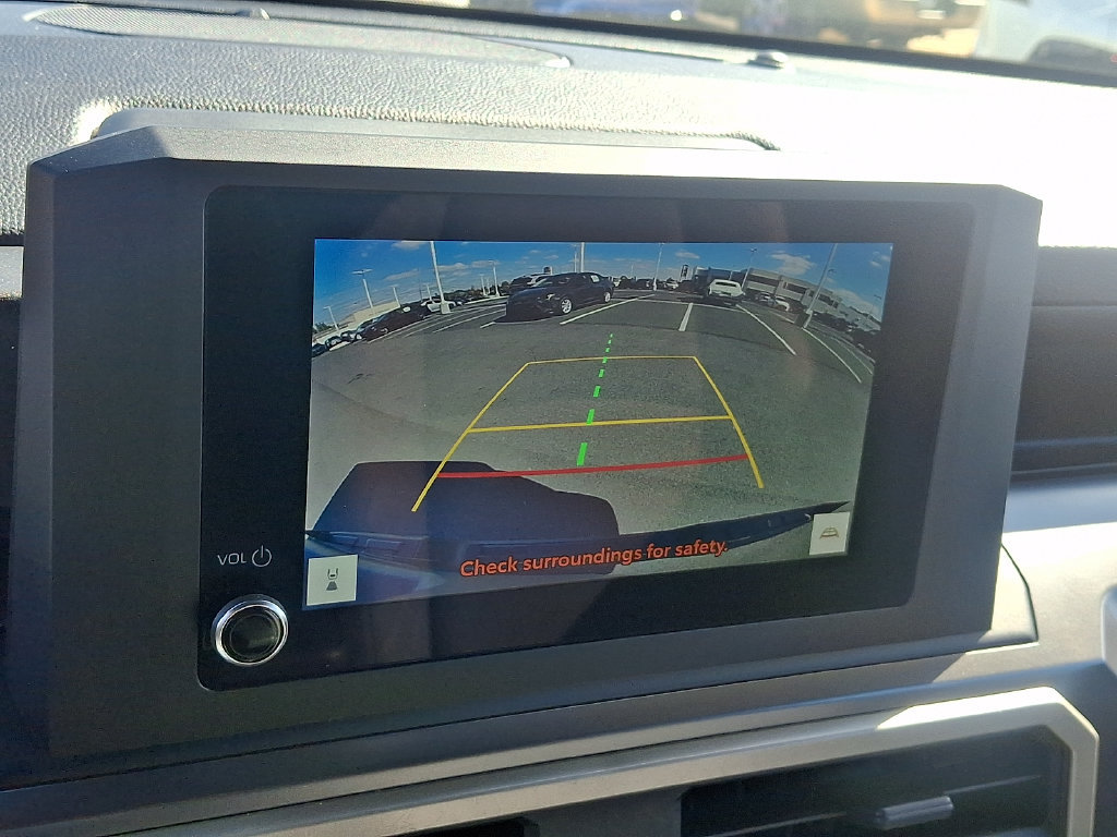 Certified 2025 Toyota Tacoma SR5 AWD/4WD image 24