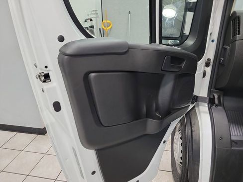 Used 2024 RAM ProMaster 2500 image 16