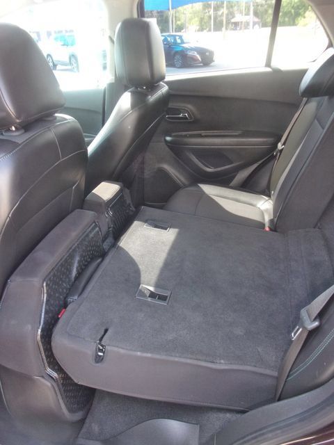 Used 2016 Chevrolet Trax LT w/ LT Sun and Sound Package AWD/4WD image 23