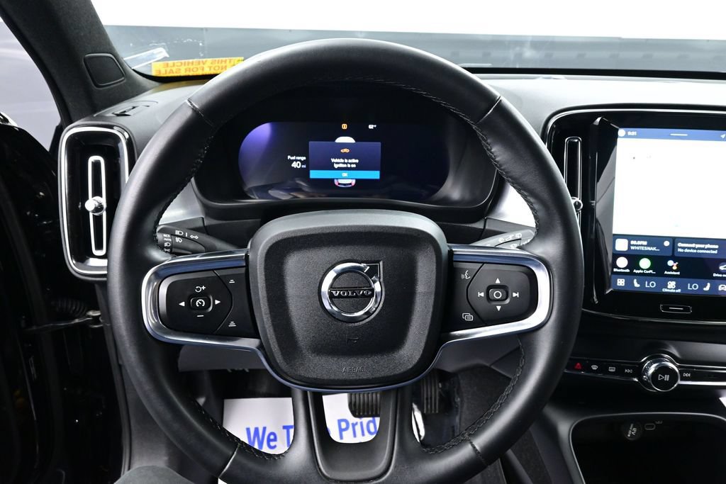 Used 2025 Volvo XC40 B5 Core AWD/4WD image 32