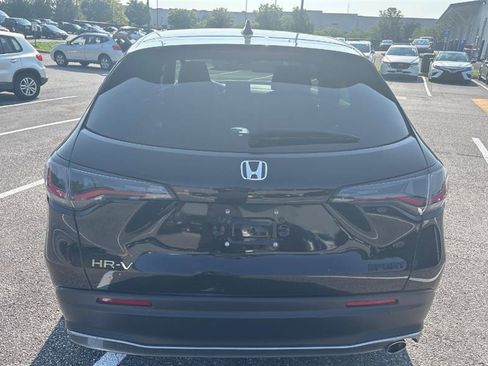 Used 2025 Honda HR-V Sport image 8