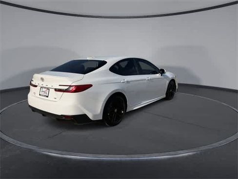Used 2025 Toyota Camry SE image 8