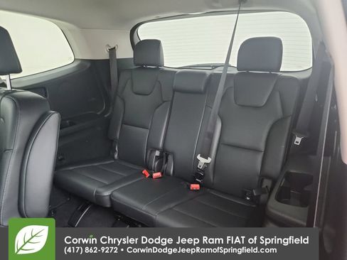 Used 2025 Kia Telluride S FWD image 31