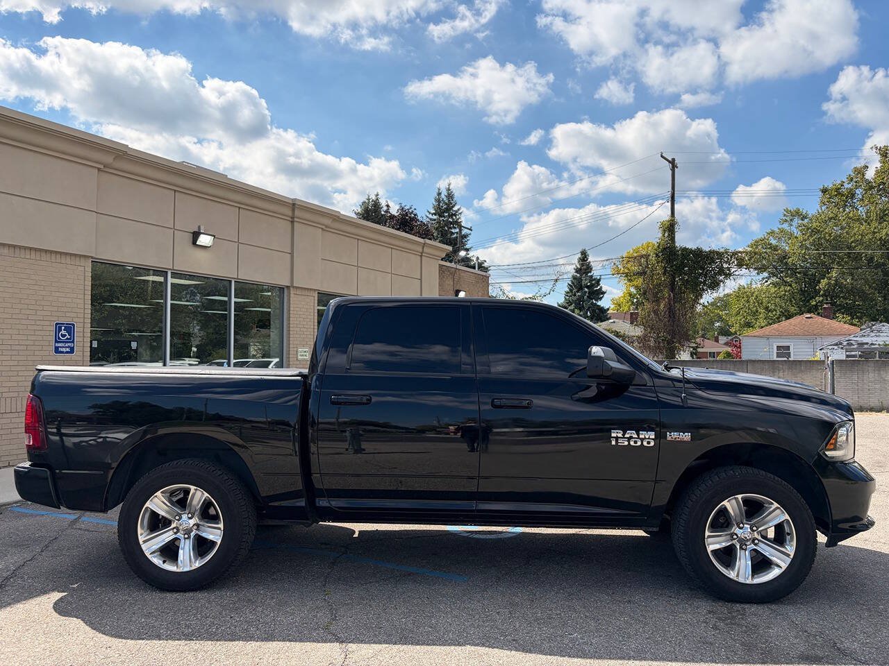 Used 2014 RAM 1500 Sport w/ Trailer Tow Group AWD/4WD image 4