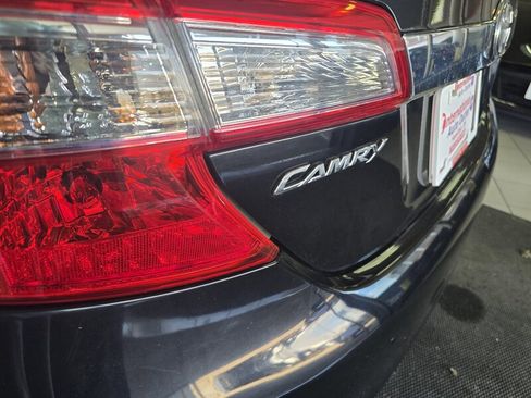 Used 2012 Toyota Camry XLE w/ Leather Pkg image 26