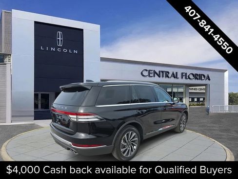 New 2026 Lincoln Aviator AWD image 3