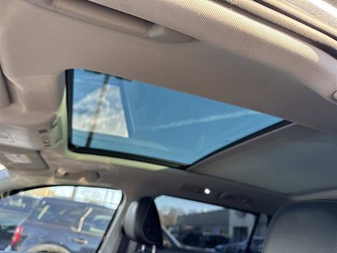 Used 2022 Volkswagen Tiguan SE image 31