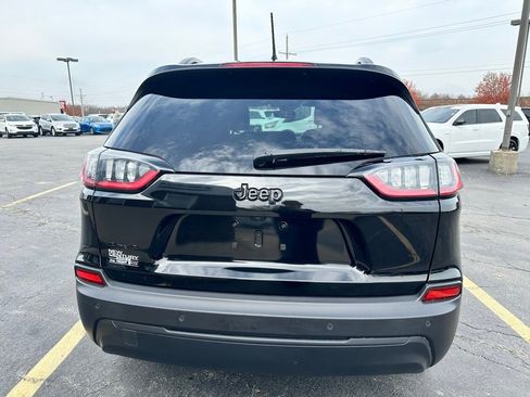 Used 2023 Jeep Cherokee Altitude Lux image 4