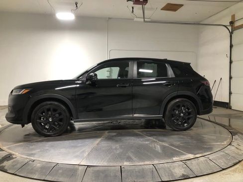 Used 2025 Honda HR-V Sport image 4