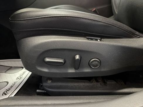 Used 2019 Buick Regal Essence w/ Driver Confidence Package I AWD/4WD image 12