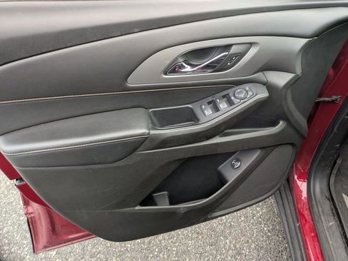 Used 2021 Chevrolet Traverse LT w/ LPO, Floor Liner Package image 10