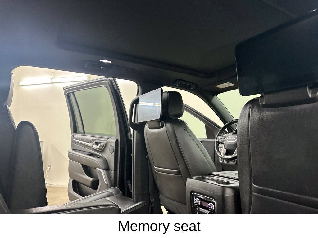 Used 2023 GMC Yukon XL Denali w/ Denali Reserve Package AWD/4WD image 32