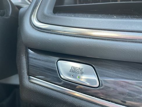 Used 2024 Buick Enclave Essence w/ Experience Buick Package image 13