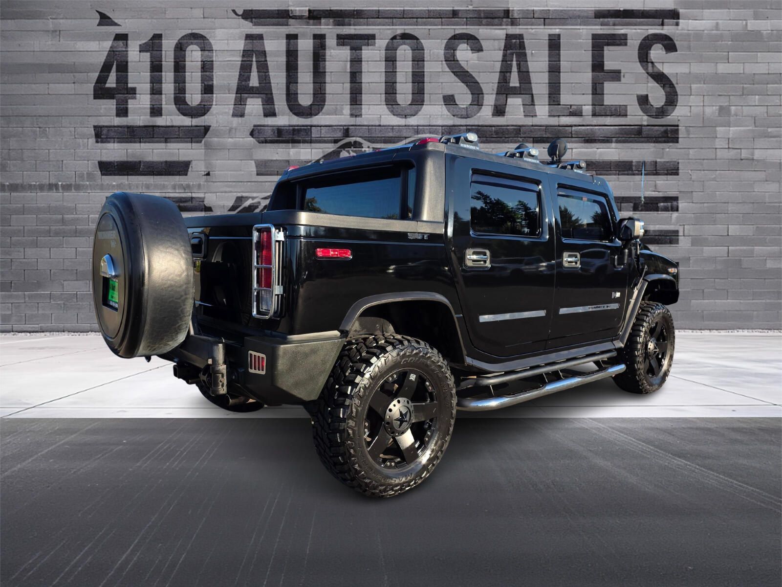Used 2005 HUMMER H2 SUT w/ Preferred Equipment Group AWD/4WD image 3