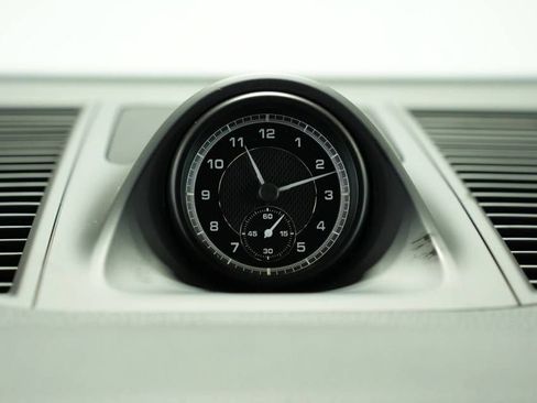 New 2025 Porsche Macan image 35