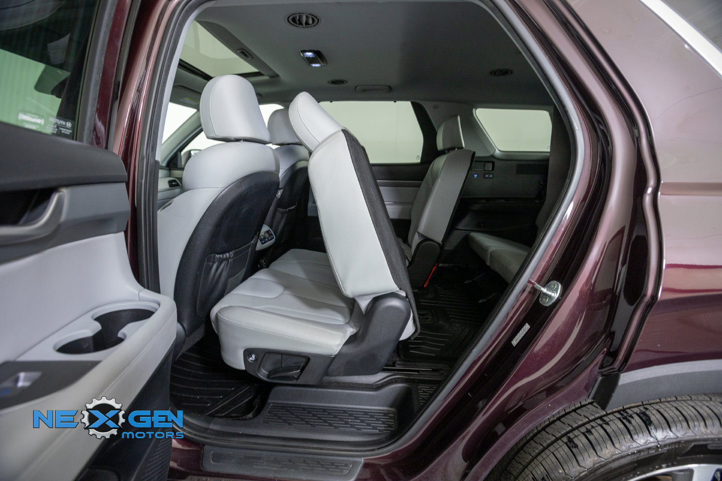 Used 2022 Hyundai Palisade SEL w/ 8P Bench Seat Package AWD/4WD image 29