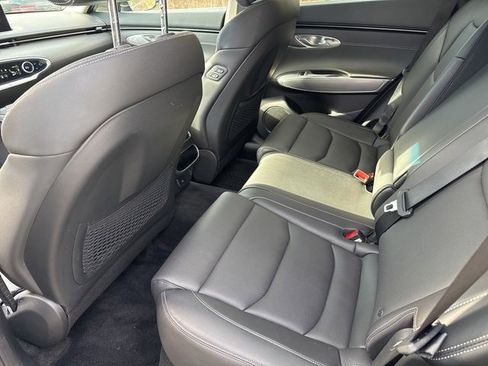 Used 2023 Genesis GV70 2.5T w/ Select Package image 13