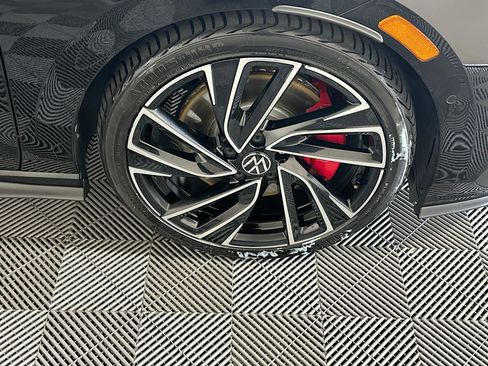 Used 2024 Volkswagen GTI Autobahn FWD image 11