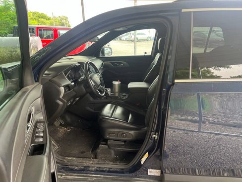 Used 2023 Chevrolet Traverse LT AWD/4WD image 6
