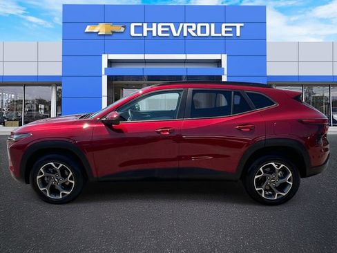 Certified 2024 Chevrolet Trax LT w/ Driver Confidence Package FWD image 5