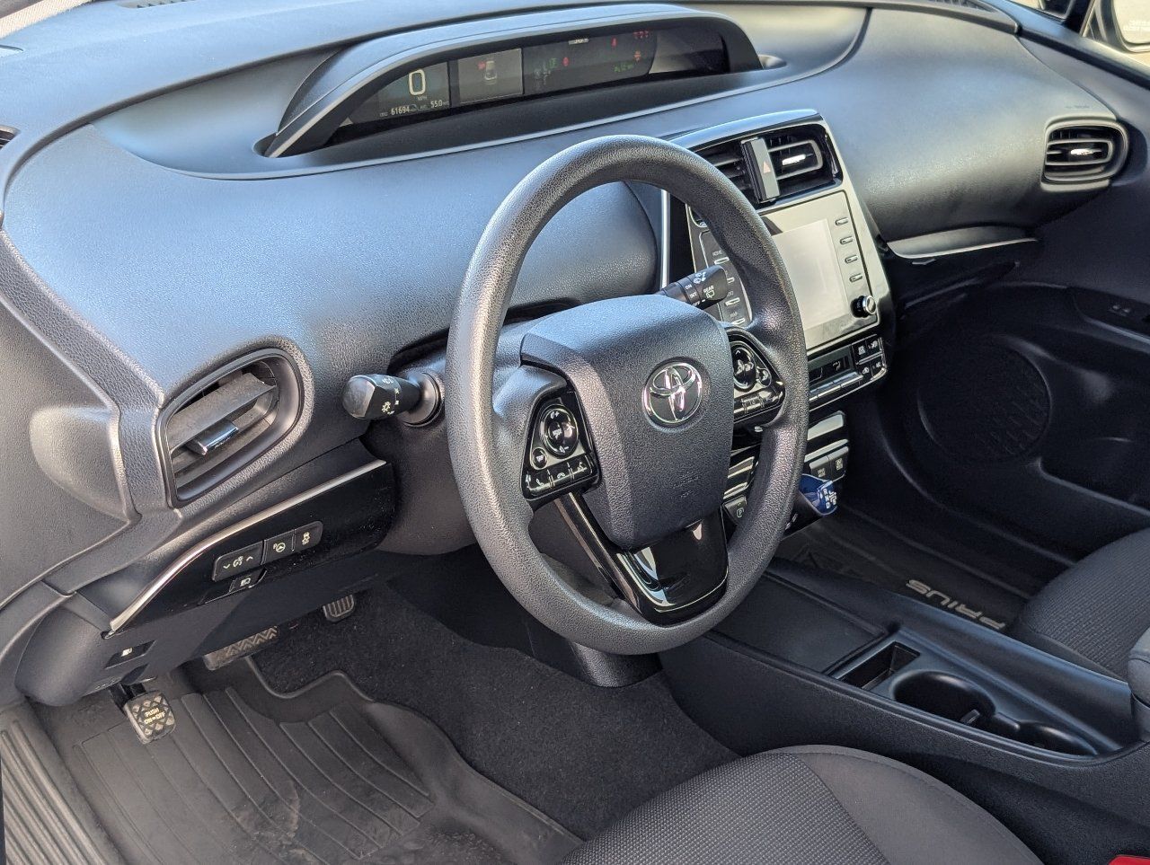 Used 2021 Toyota Prius LE FWD image 14
