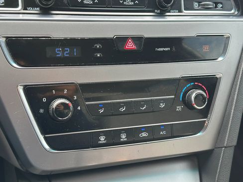 Used 2015 Hyundai Sonata SE w/ Option Group 09 FWD image 39