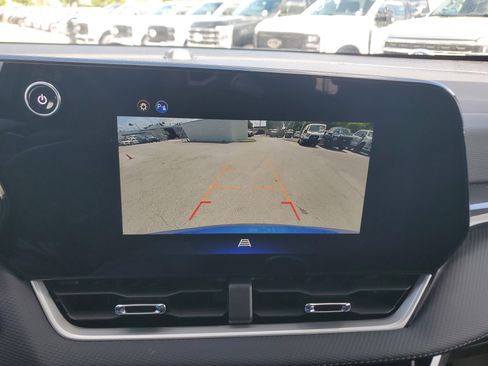 Used 2026 Chevrolet Equinox LT FWD image 10