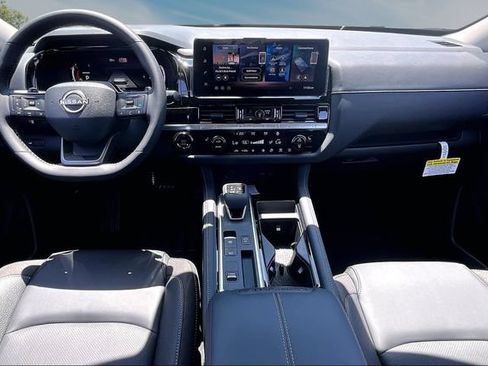 New 2026 Nissan Pathfinder SL FWD image 5