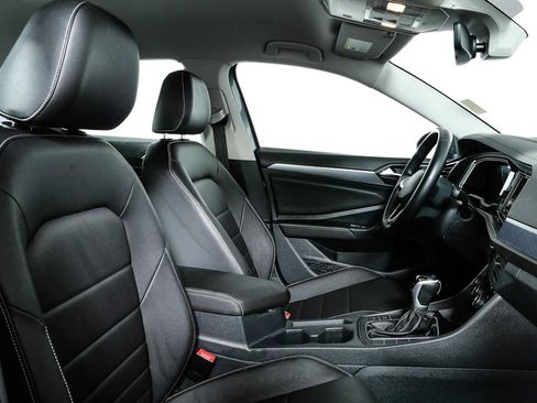 Certified 2024 Volkswagen Jetta SE FWD image 19