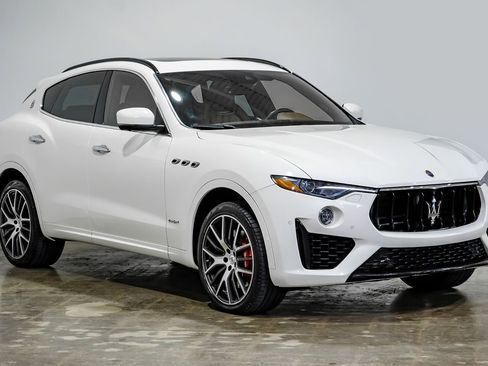 Used 2019 Maserati Levante S GranSport image 7