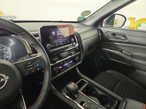 Used 2024 Nissan Pathfinder Rock Creek image 24