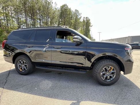 New 2026 Ford Expedition Tremor image 2