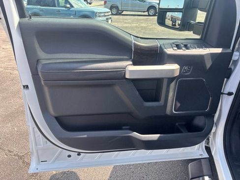 Certified 2022 Ford F250 Lariat w/ Lariat Ultimate Package AWD/4WD image 12