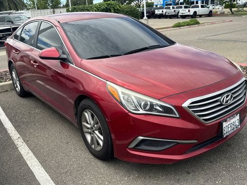 Used 2016 Hyundai Sonata SE FWD image 2