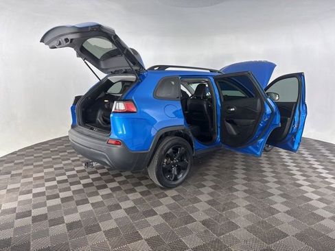 Used 2021 Jeep Cherokee Latitude Plus image 16