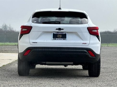 New 2026 Chevrolet Trax RS w/ Driver Confidence Package image 5