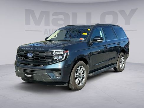 Used 2025 Ford Expedition Active image 1