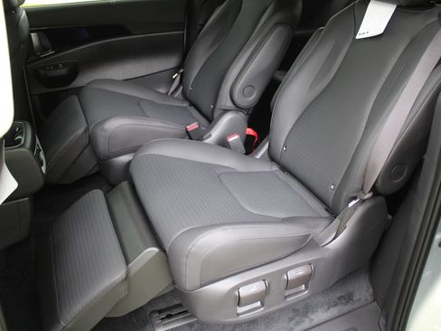 New 2026 Kia Carnival SX Prestige FWD image 19