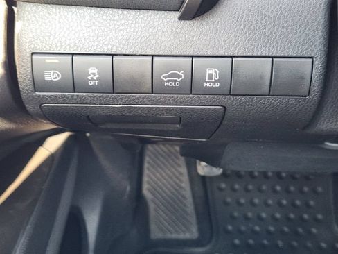 Used 2023 Toyota Camry SE FWD image 22