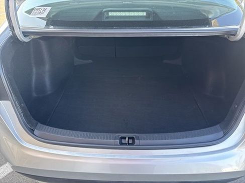 Certified 2022 Toyota Corolla LE FWD image 32