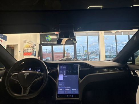 Used 2020 Tesla Model S Long Range Plus AWD/4WD image 17