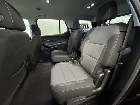 Used 2020 Chevrolet Traverse LT image 14