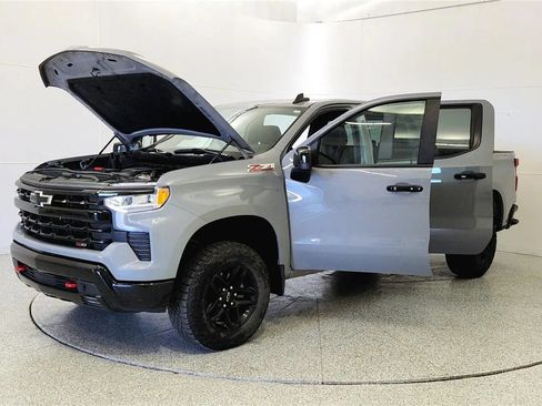 Used 2024 Chevrolet Silverado 1500 LT Trail Boss AWD/4WD image 11