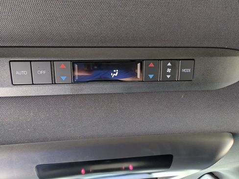 Used 2025 Toyota Sienna XSE w/ XSE Plus Package AWD/4WD image 25