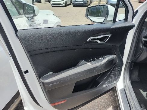 Certified 2026 Kia Sportage LX FWD image 8