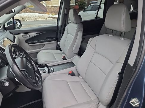 Used 2018 Honda Pilot Touring image 9