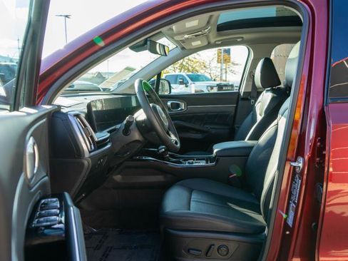 Certified 2025 Kia Sorento SX image 11