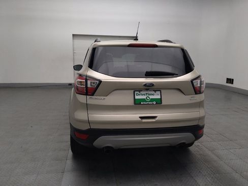 Used 2017 Ford Escape SE w/ Equipment Group 201A FWD image 6