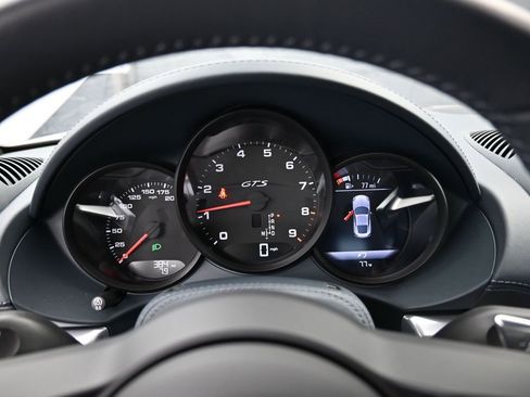 Used 2025 Porsche 718 Cayman GT4 image 9